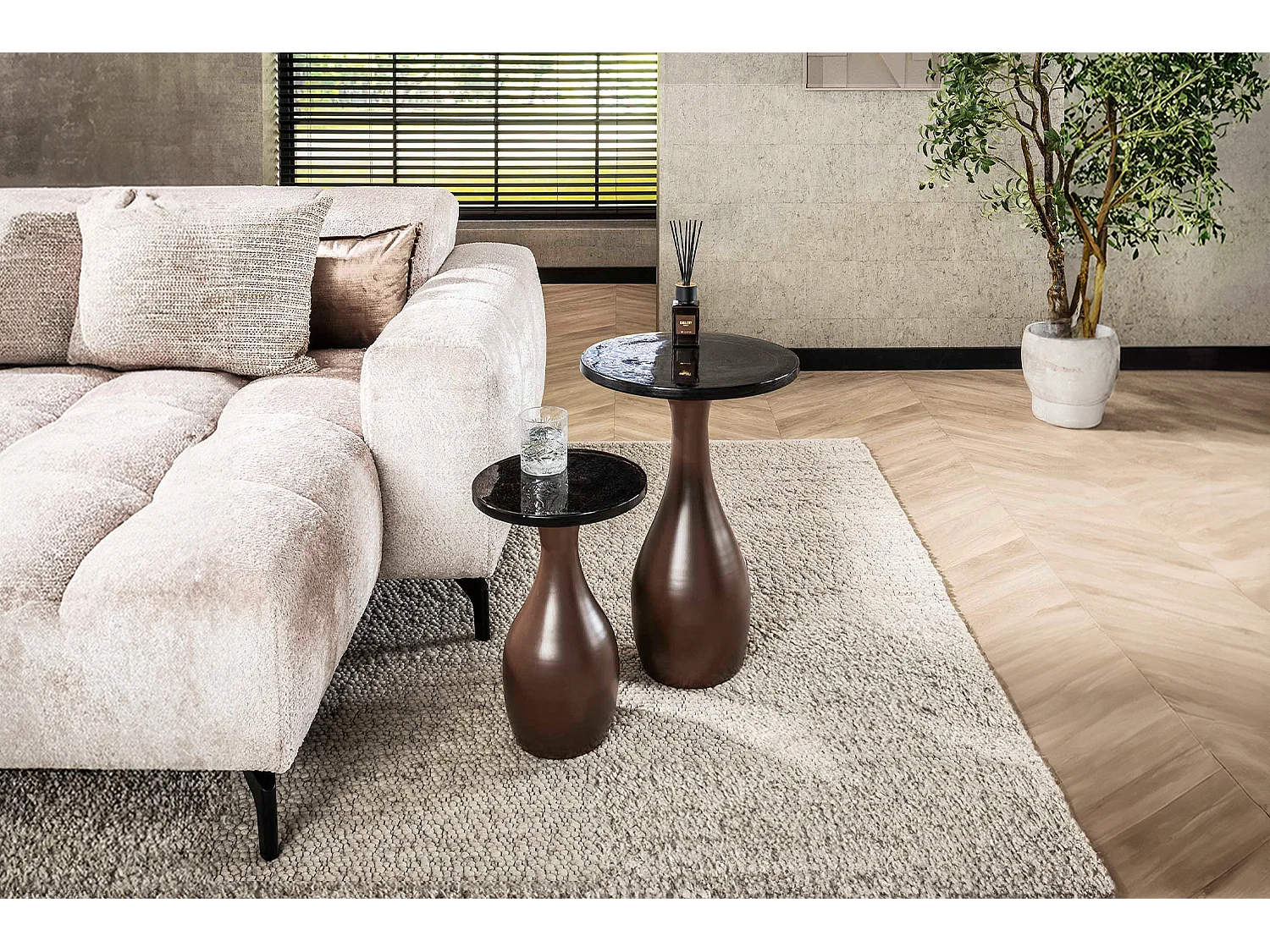 Beistelltisch - Braun Glas - 40 x 40 cm - MOKKA