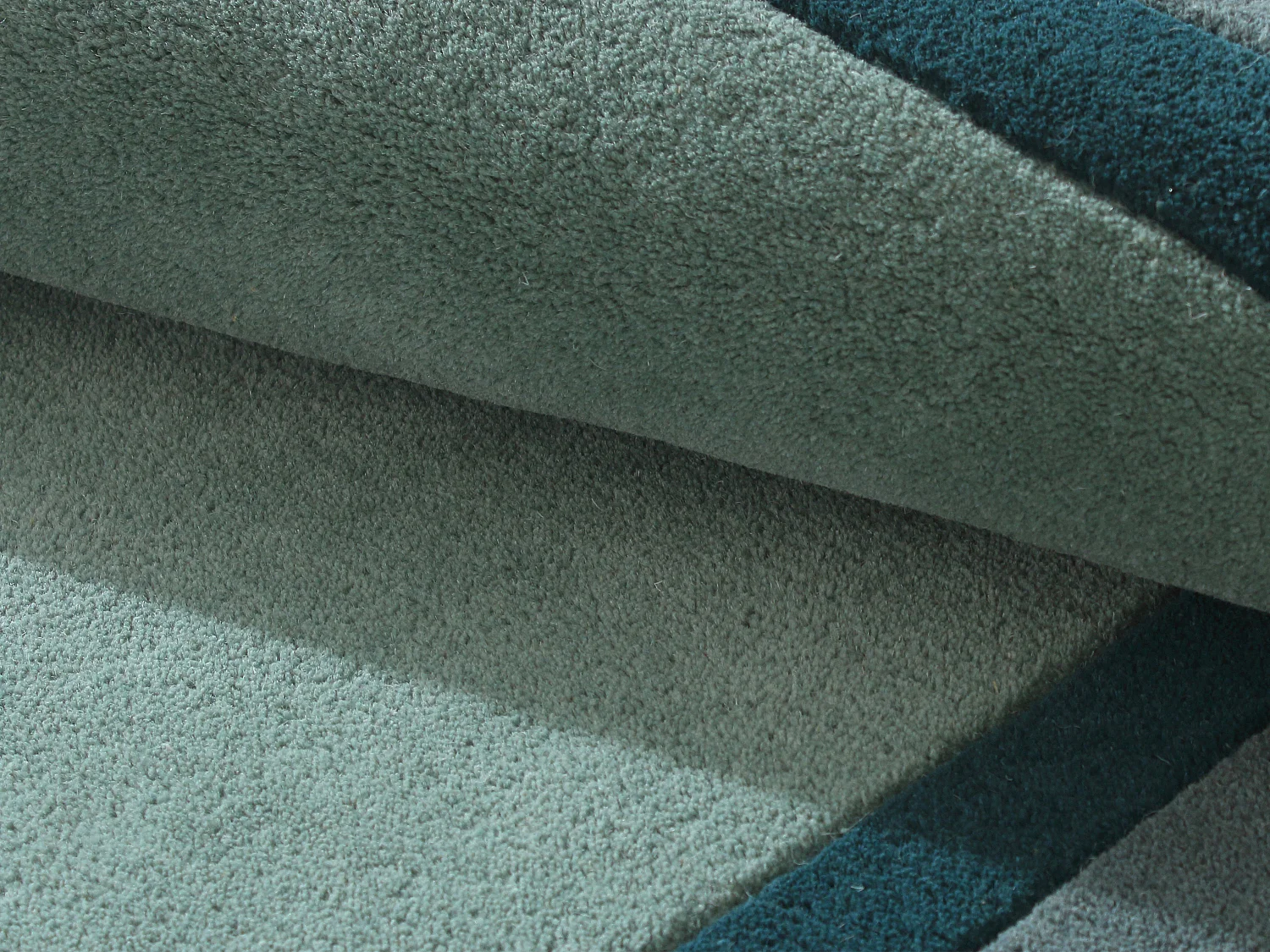 Tapis tufté 100% laine - 160 x 230 cm - Bleu canard - 2000g/m² - SILENE