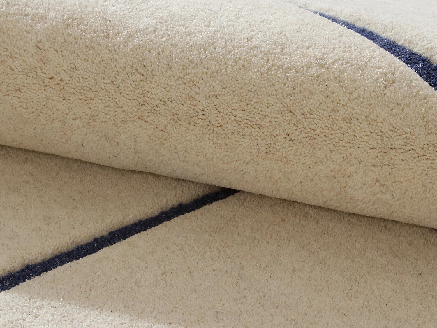 Tapis asymétrique tufté 100% laine - 200 x 290 cm -  Beige et bleu foncé - 2200g/m² - ORANY