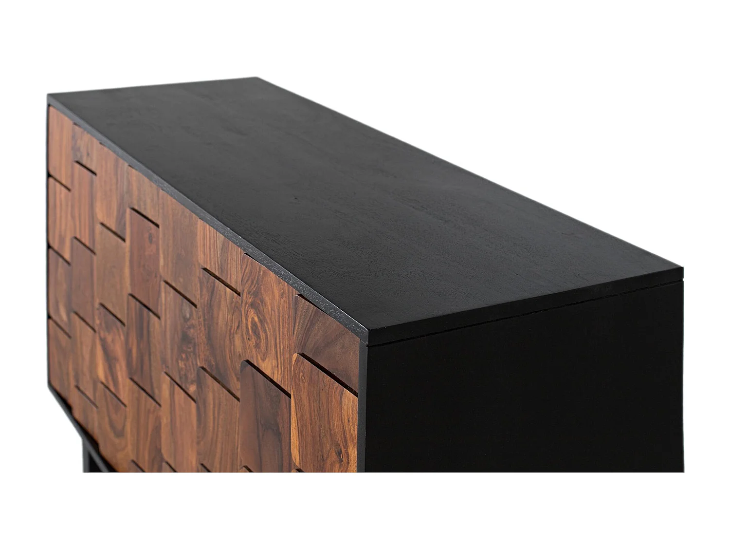 Aparador con dos puertas con diseños geométricos en madera de sheezam