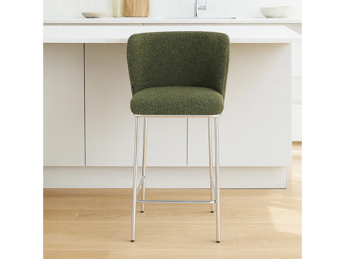 Lot de 2 tabourets de bar en tissu bouclé vert, piètement chromé - Toma