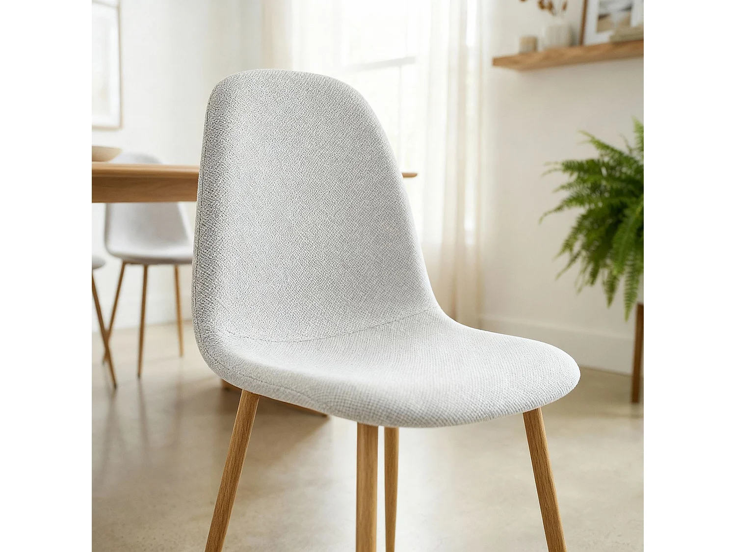 Lot de 4 chaises PUNTA de Salle à Manger, Assise en Tissu Gris Clair, Design Scandinave pour Table à Manger