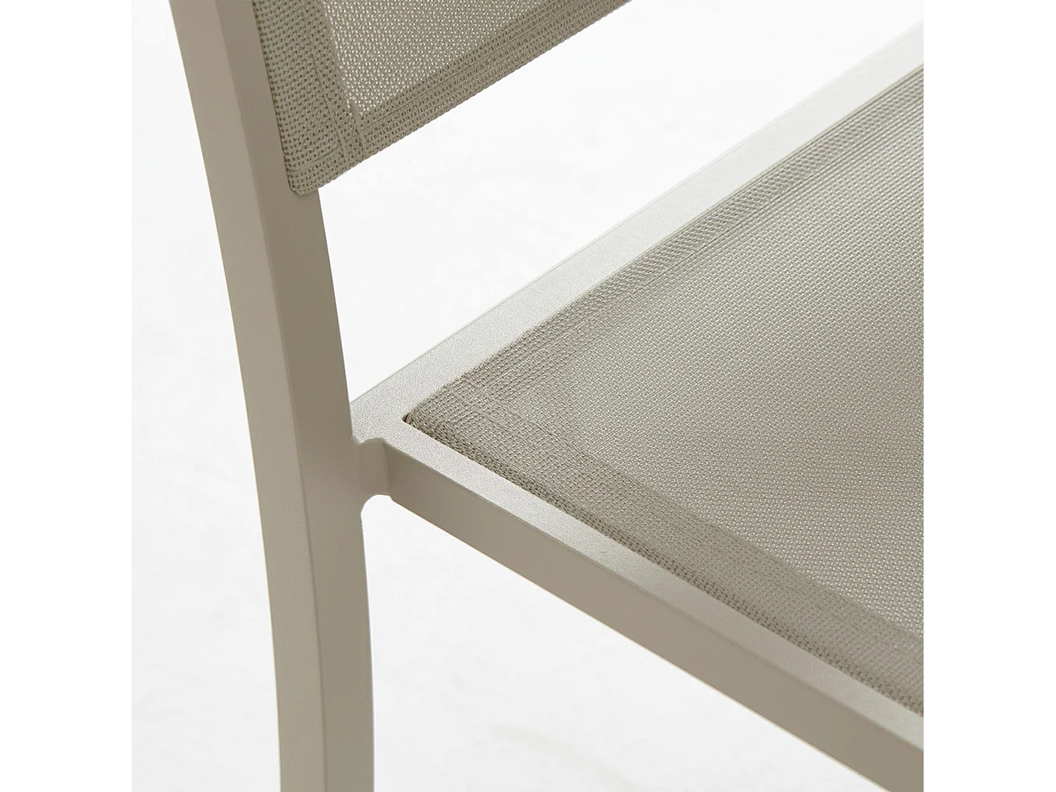 Lot de 2 chaises de jardin aluminium et textilène crème