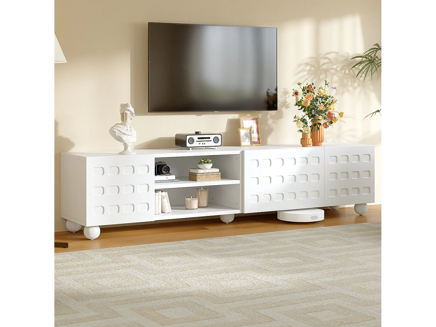 TV-Möbel fürs Wohnzimmer – 200 x 40 x 44 cm – mit 3 dekorativen Türen + Ablage – für 1-Zoll-Fernseher – Spanplatte – weiß