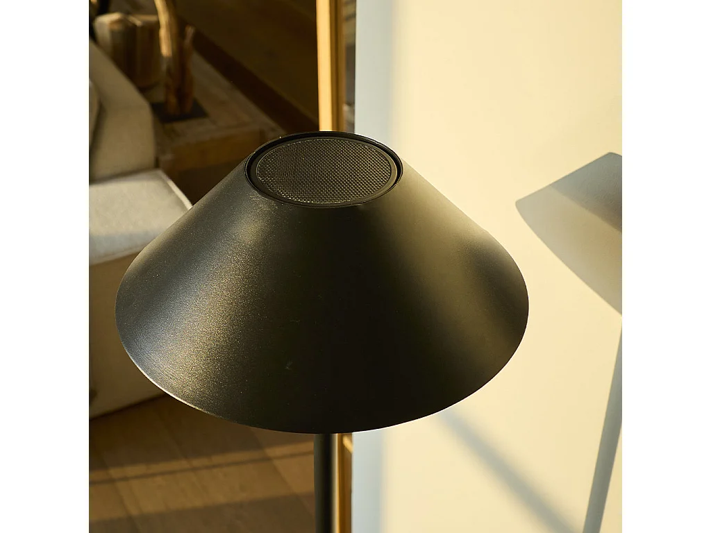 Lampadaire solaire NERIO TALL en acier noir H150cm