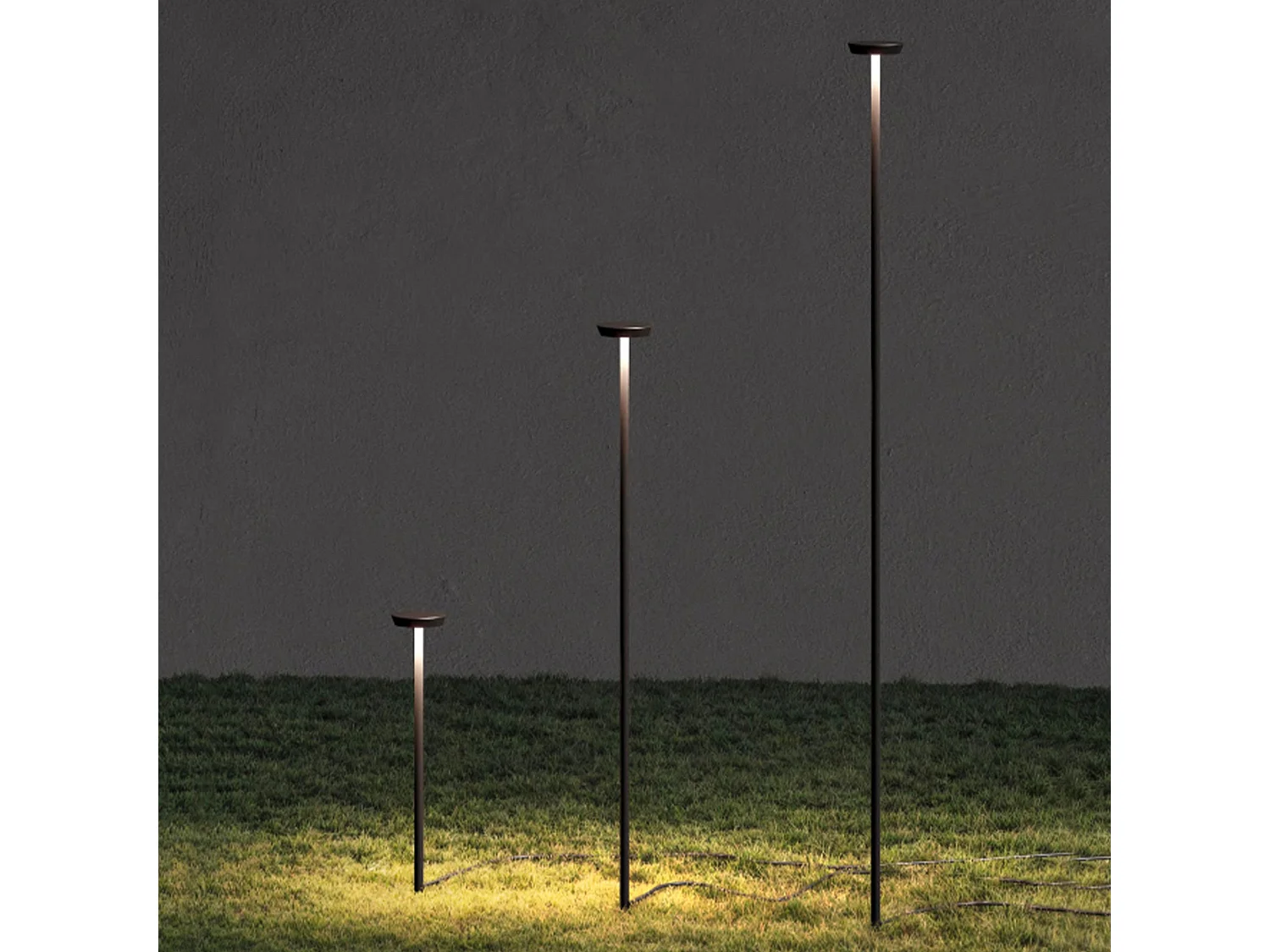 Lampadaire solaire en aluminium PIN MIDI H148cm