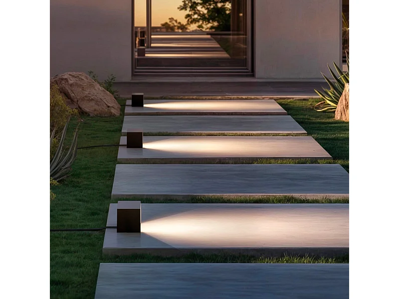 Borne solaire en aluminium SHOW H12cm