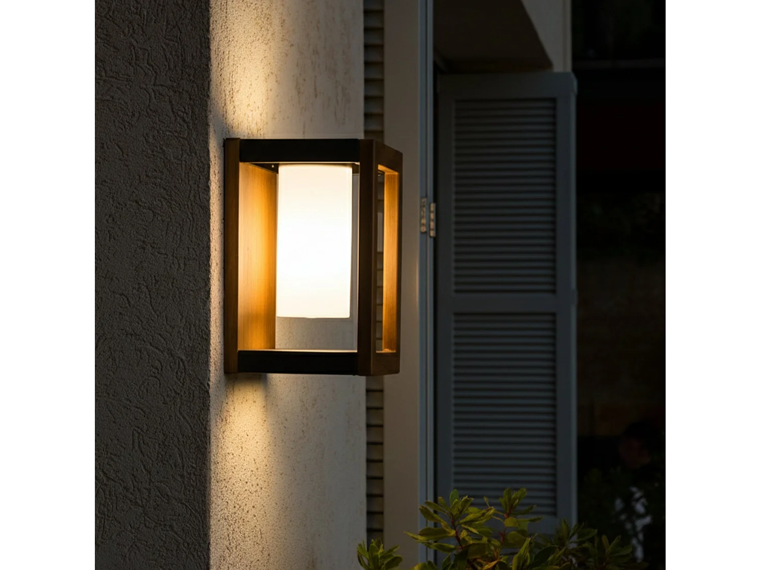 Applique murale solaire SERAPHINA couleur bois H31cm