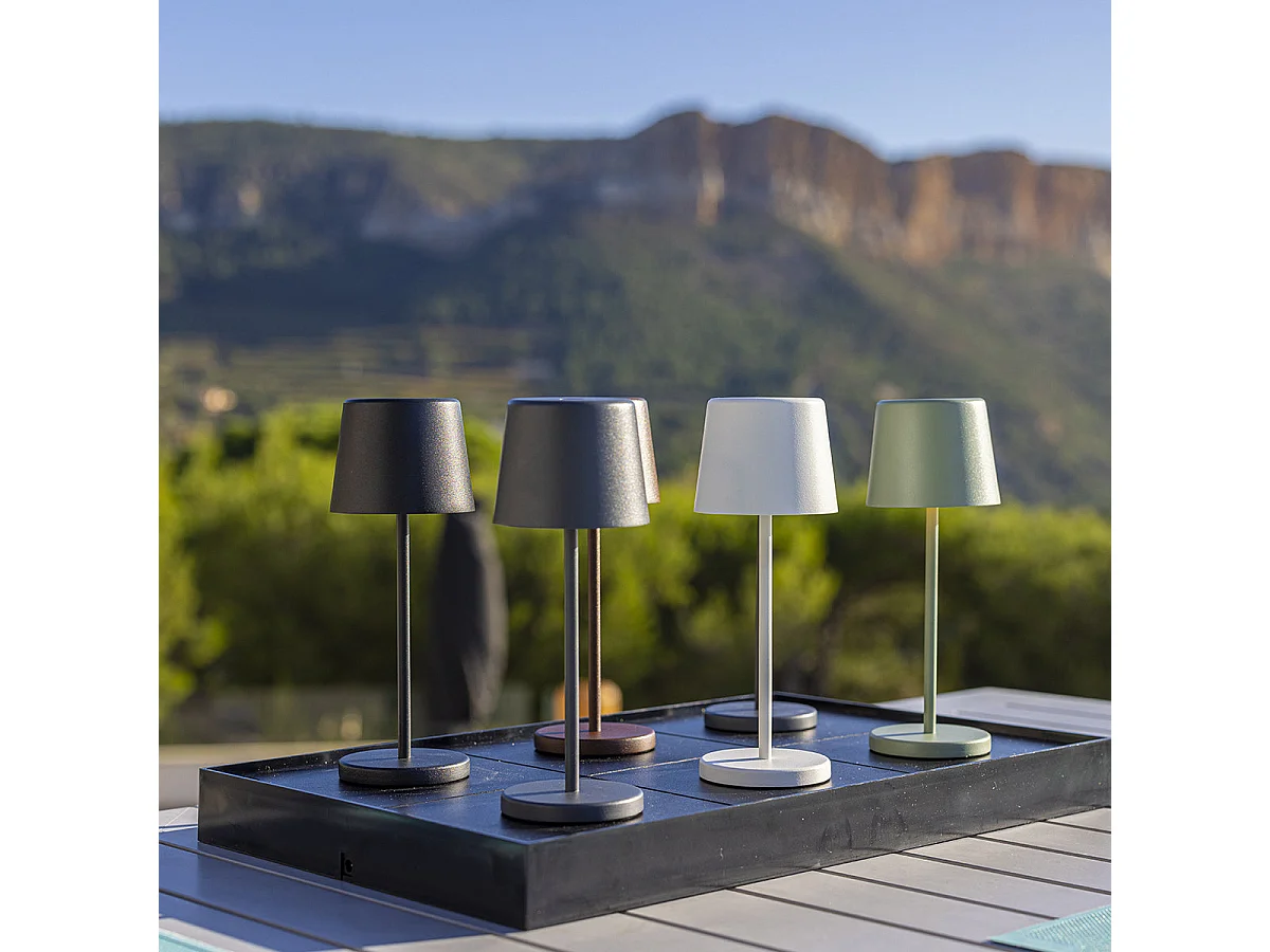 Plateau de chargement PLATE Noir Plastique 6 Lampes