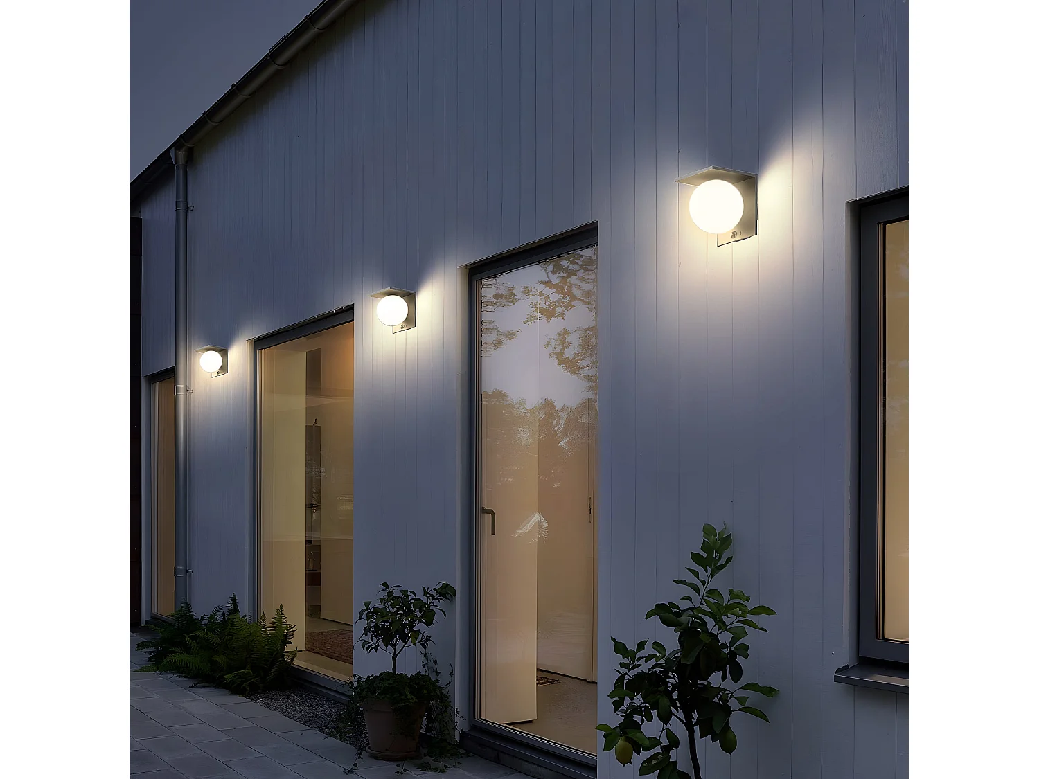 Applique murale solaire BOLLY noir sensor H14cm