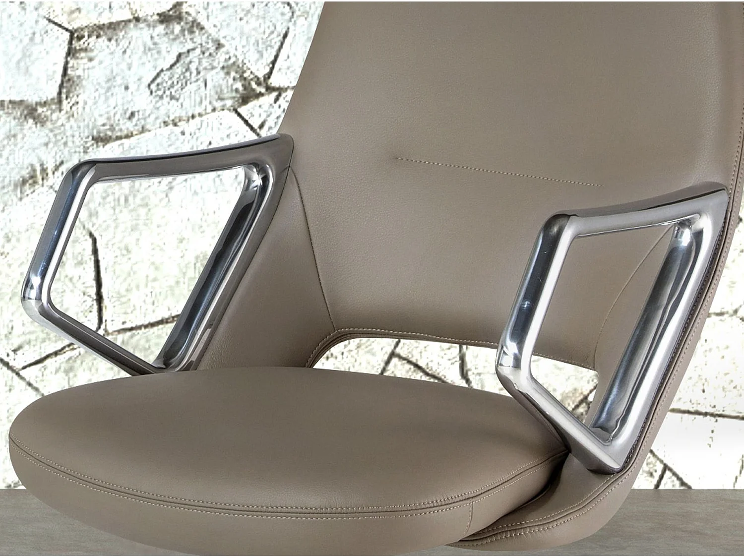 Fauteuil de bureau pivotant en similicuir gris 4217 ANGEL CERDA