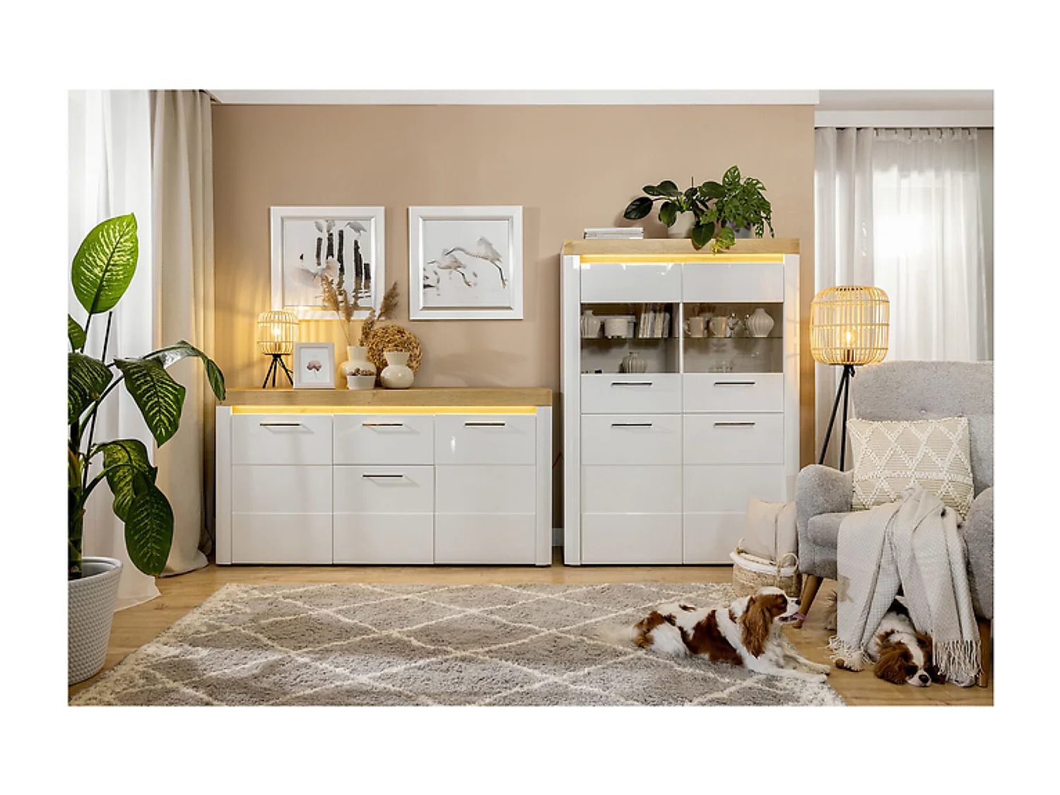 Vitrine à 4 portes avec éclairage LED coloris Chêne doré/Blanc haute brillance - Longueur 119 x Profondeur 42 x Hauteur 166 cm