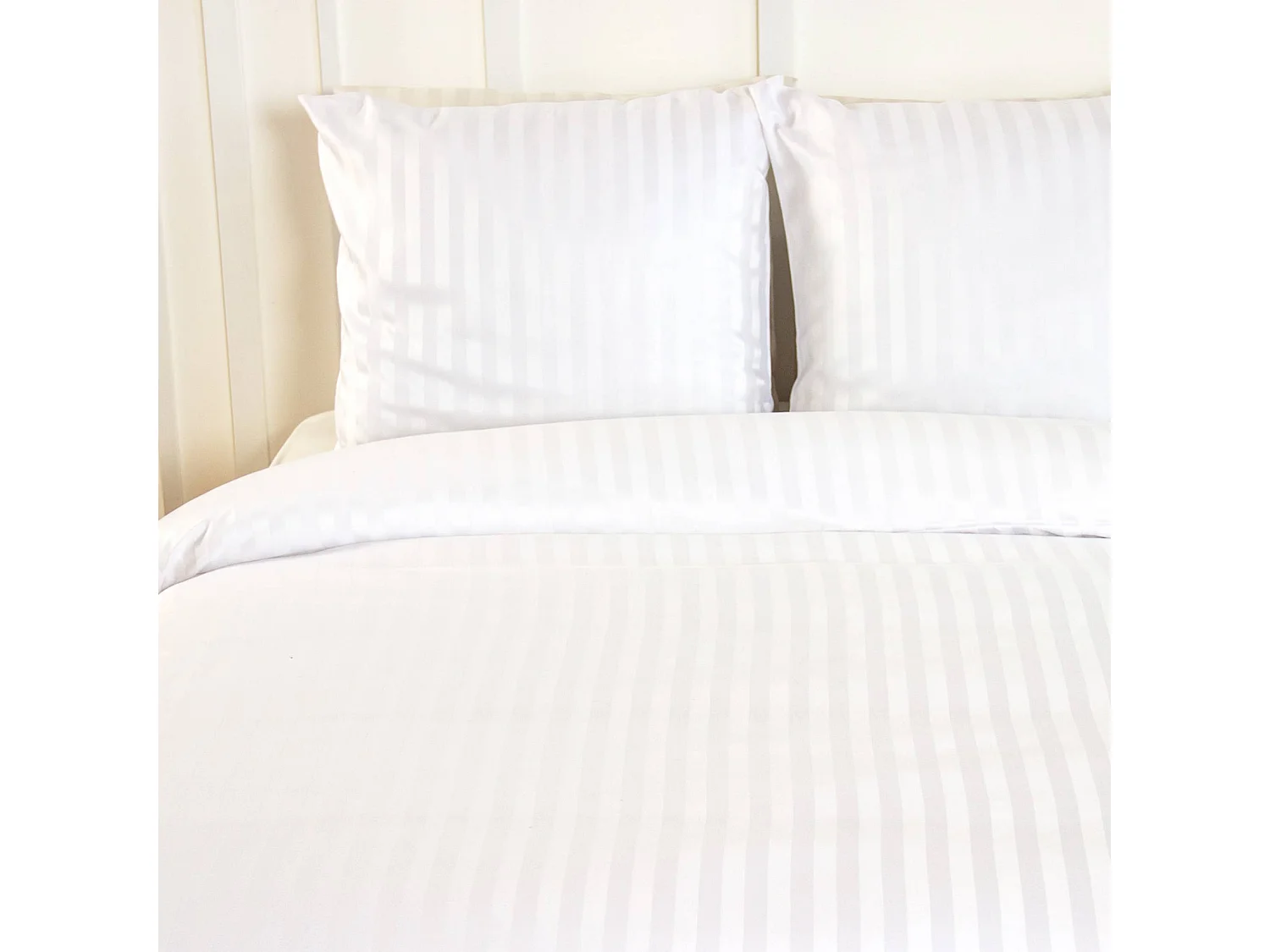 Ropa de cama de poliéster efecto satén con finas rayas blanco, 2