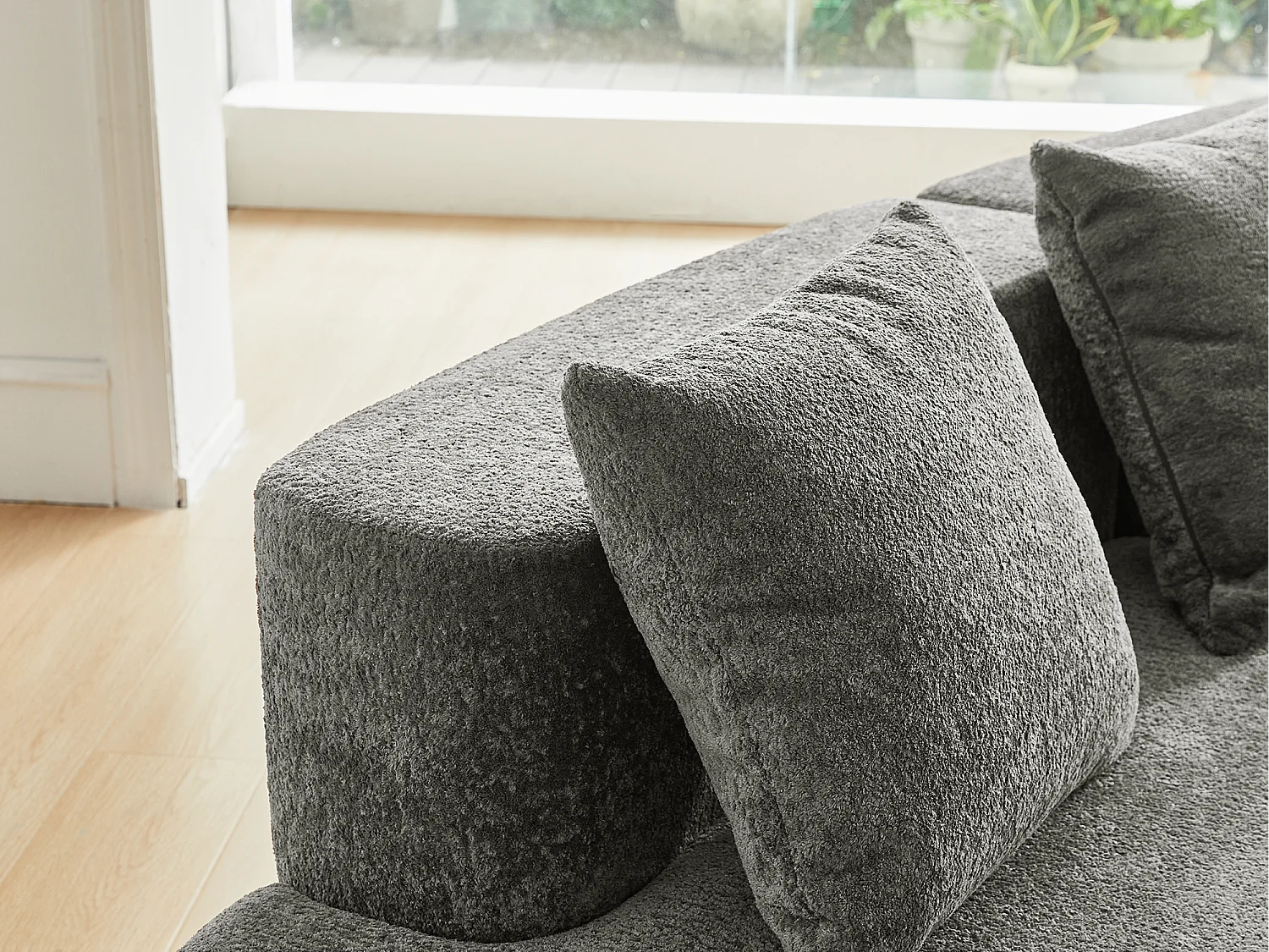 Aurora 1.0 - Canapé 3 places courbe - Velours doux - design arqué - confort moelleux - pour grands salons et espaces de vie