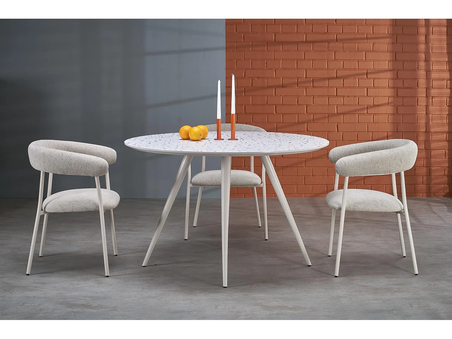 Table ronde en chêne pour 4 personnes 120x76 cm