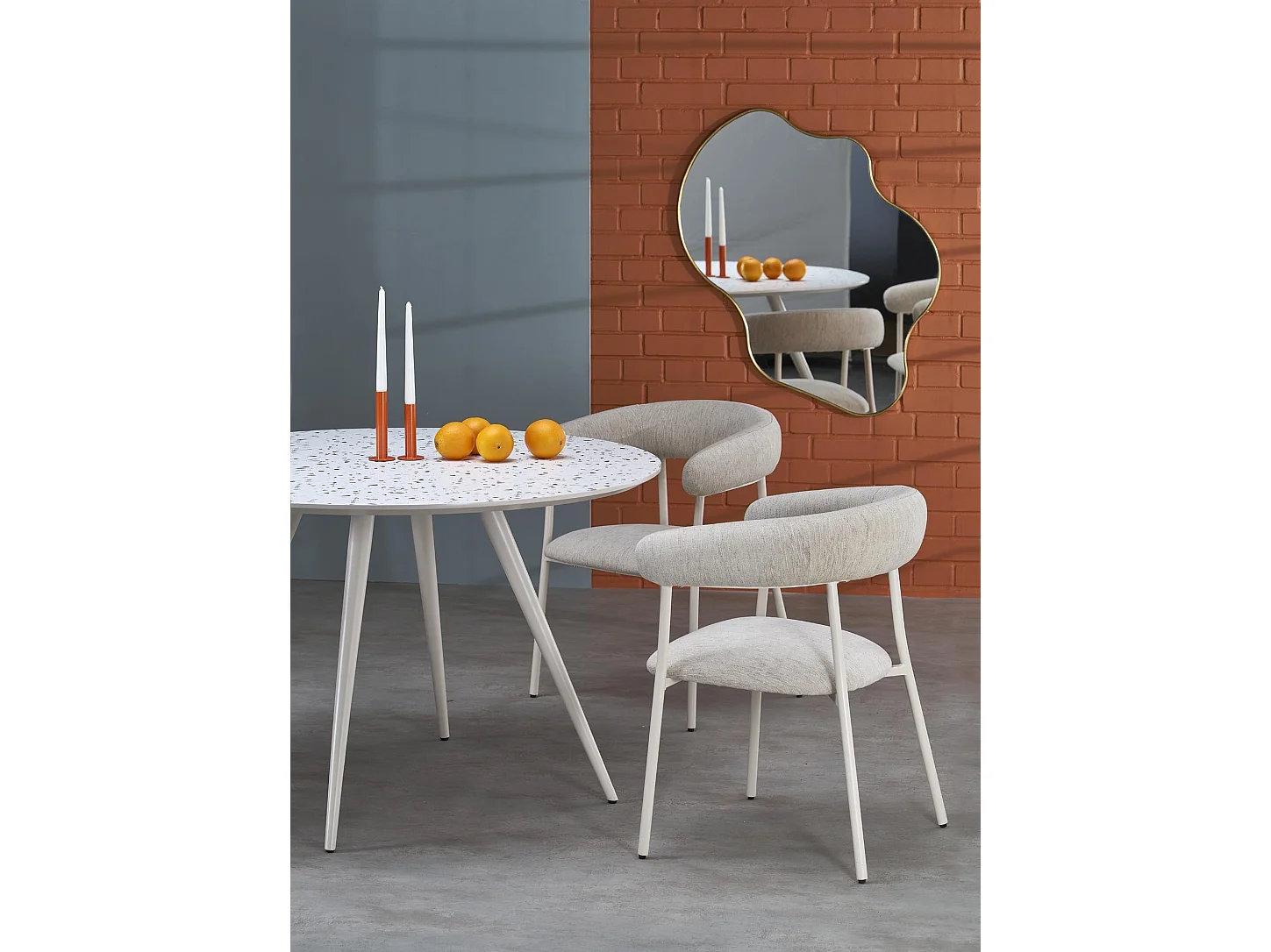 Table ronde en chêne pour 4 personnes 120x76 cm