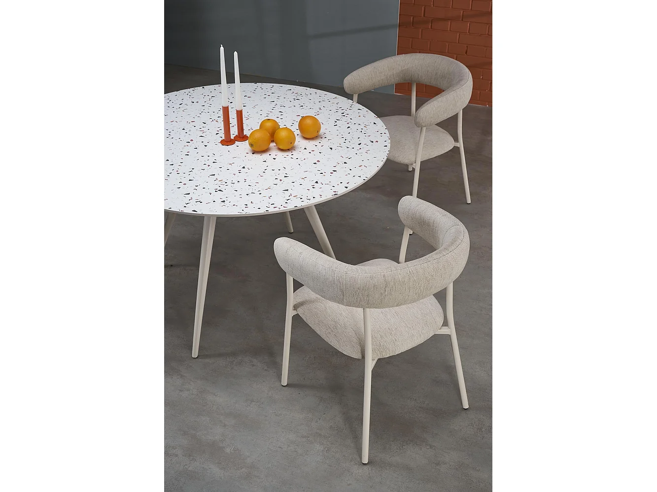 Table ronde en chêne pour 4 personnes 120x76 cm