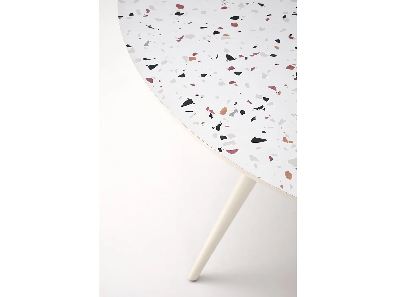 Table ronde en chêne pour 4 personnes 120x76 cm