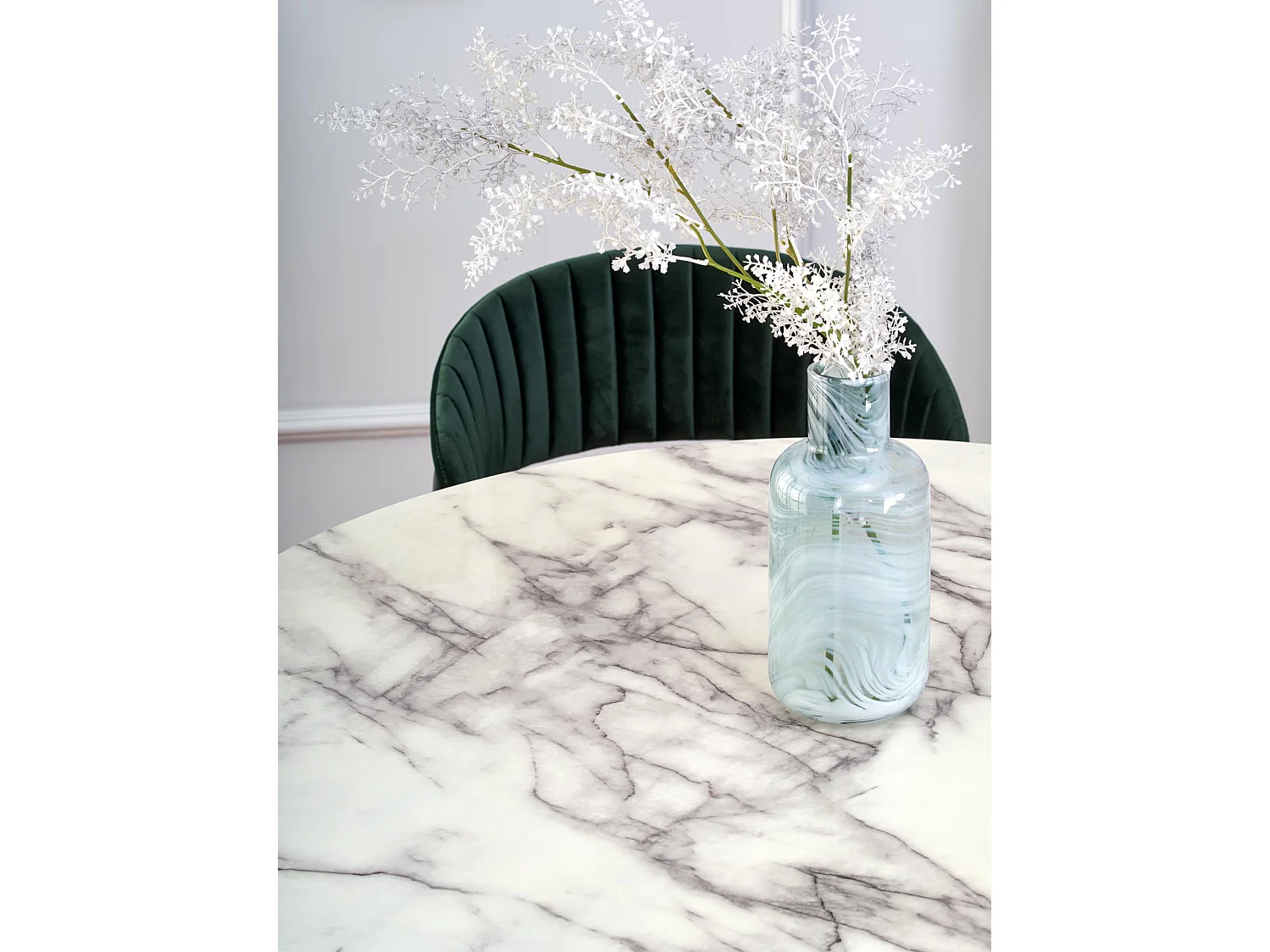 Table ronde en marbre pour 4 personnes 110x75 cm