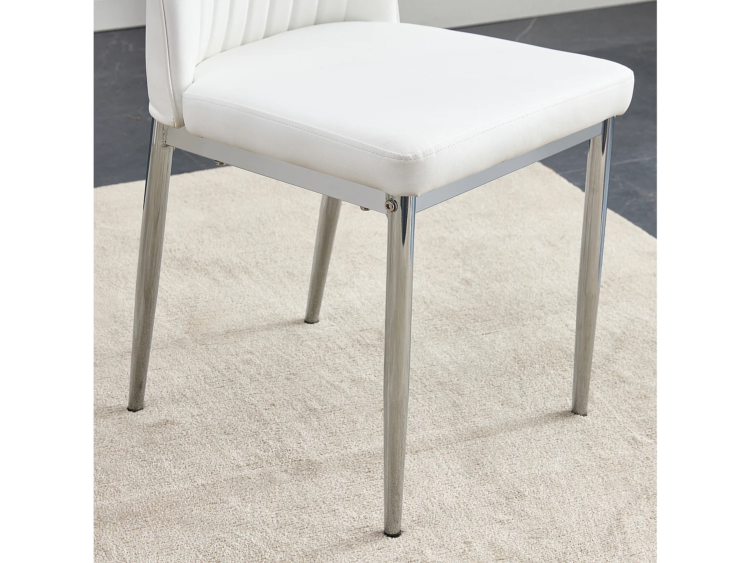 Lot de 4 chaises simili cuir PU blanc - Dossier ergonomique - Pieds métal argenté