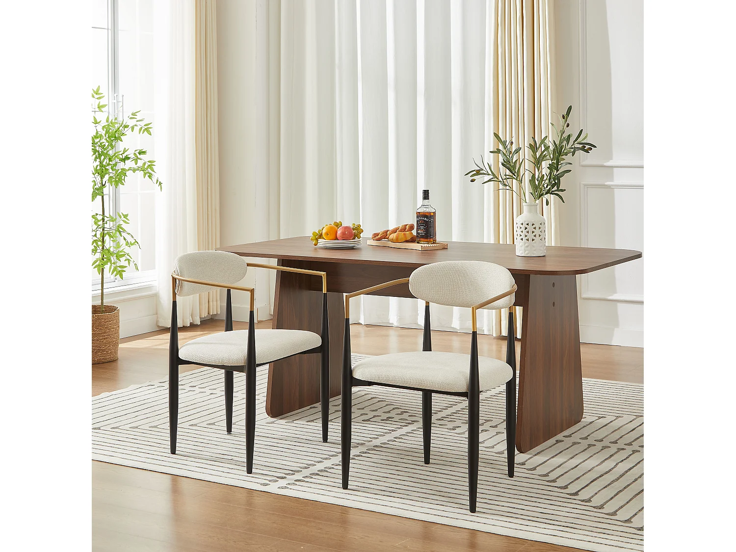 Lot de 2 chaises avec accoudoir - tissu beige - Cadre en métal noir et or