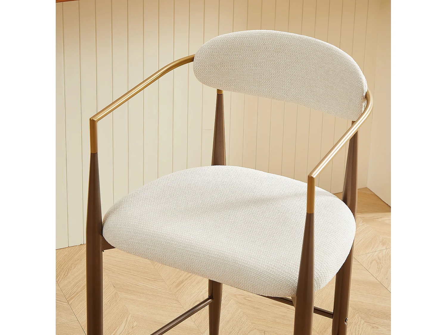 Lot de 2 tabourets de bar avec accoudoir - Tissu beige - Cadre en métal marron et or