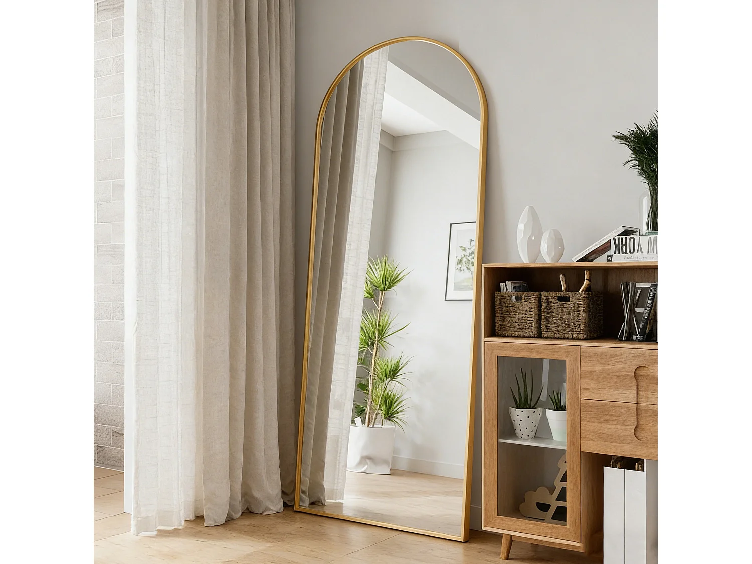 Grand miroir sur Pied arqué, Miroir mural cadre en métal et verre trempé, miroir Plein Corps Polyvalent, 80Lx180H cm, doré