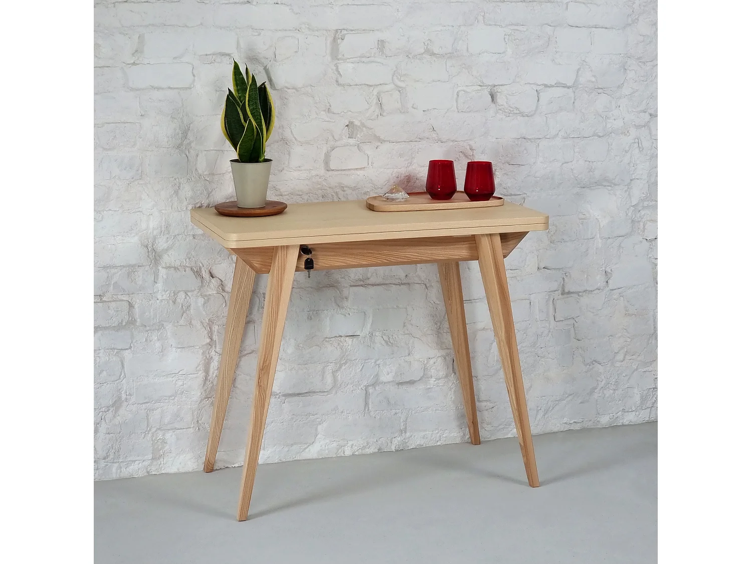 Kleiner ausziehbarer Konsolentisch 45 x 90 cm Envelope Nussbaum