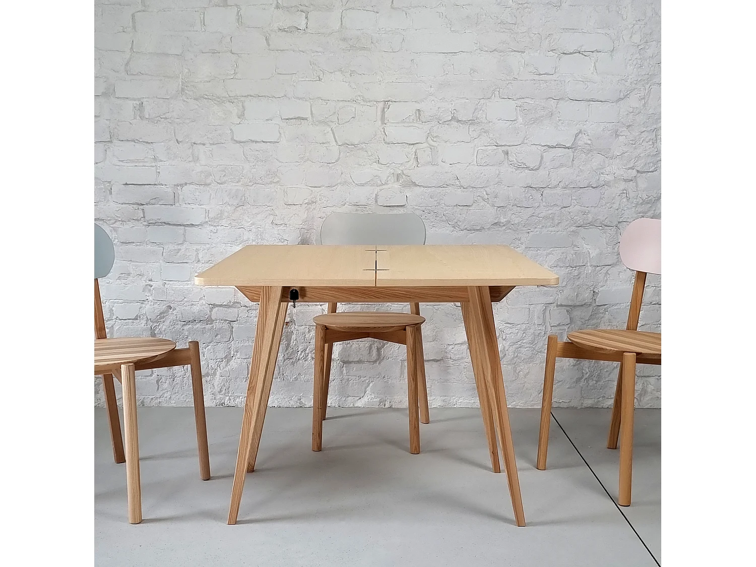 Kleiner ausziehbarer Konsolentisch 45 x 90 cm Envelope Eiche