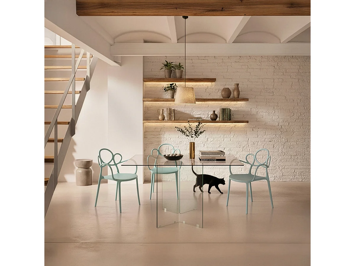 Stilvoller moderner Designstuhl aus Polypropylen mit Armlehnen Derby - Hellblau