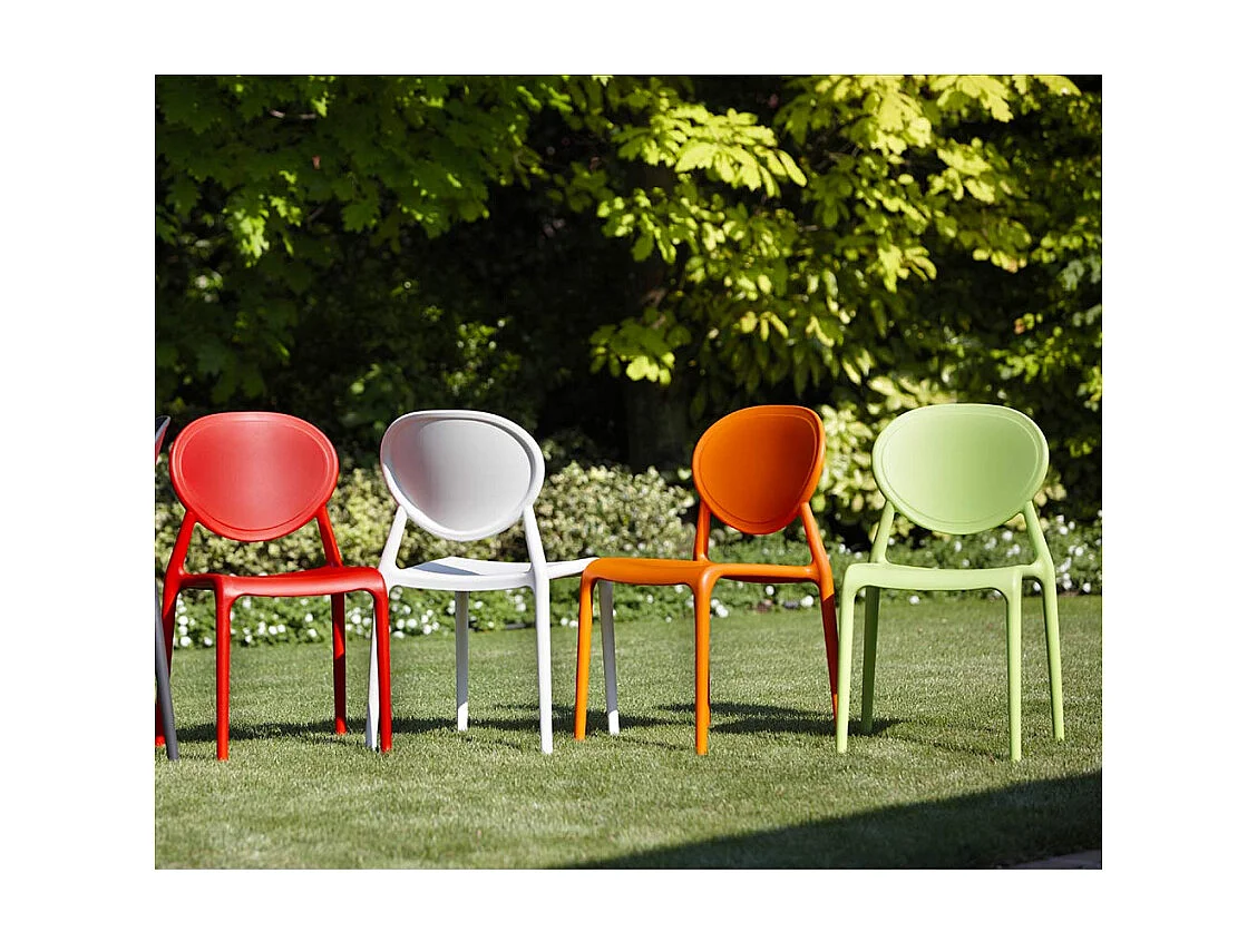 Stapelbare Stühle mit modernem Design für die Küchen Restaurants Bars Scab Gio