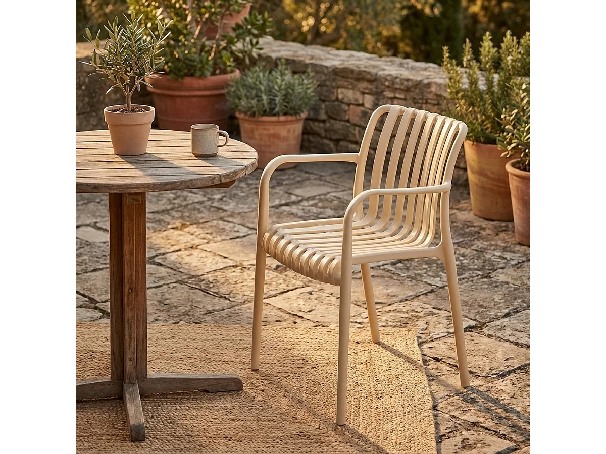 Moderne Gartenstuhl mit Armlehnen aus Polypropylen für den Außenbereich Simao - Beige