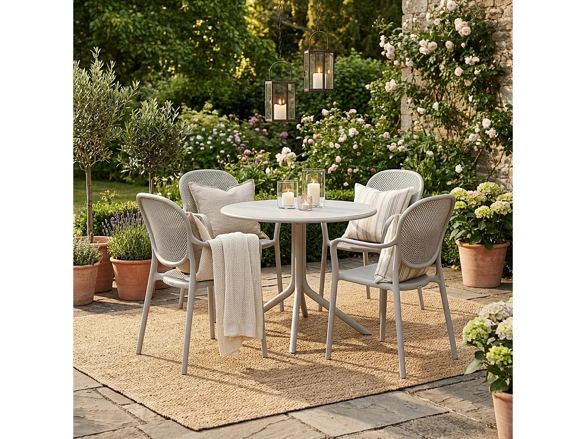 Stuhl in modernem Design aus Polypropylen für Küche Bar Restaurant und Außen Clara - Grau