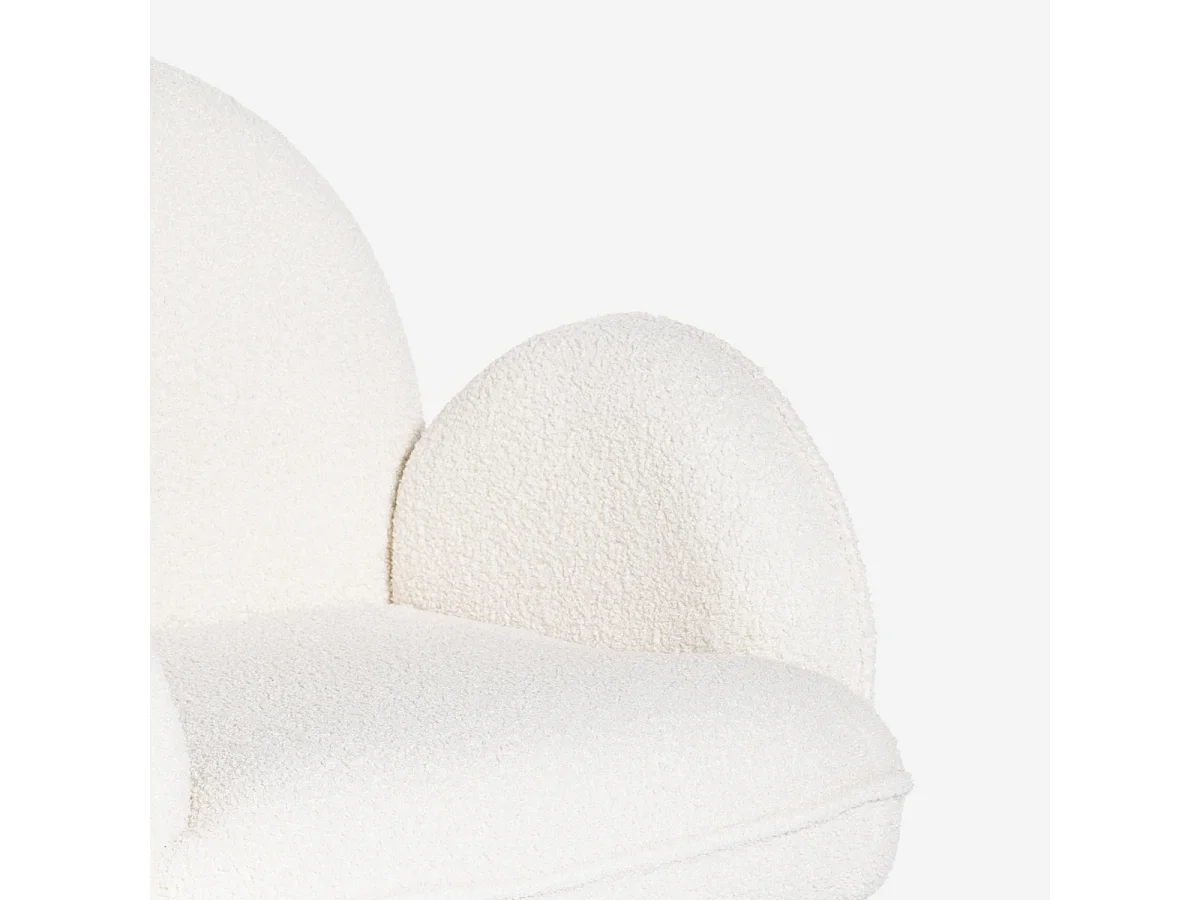 Sessel aus weißem Bouclé und vergoldetem Metall für das Esszimmer Vivi