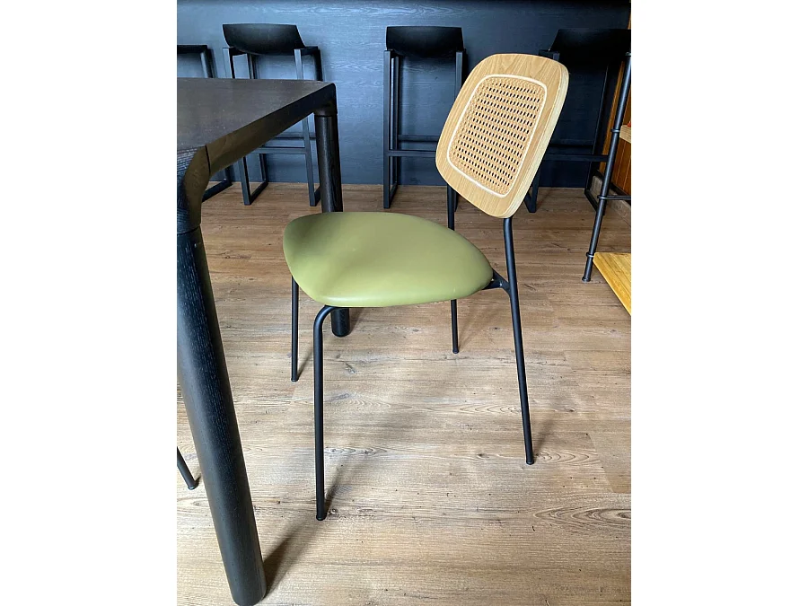 MEMPHIS - Lot de 2 chaises de repas en simili cuir et bois vert