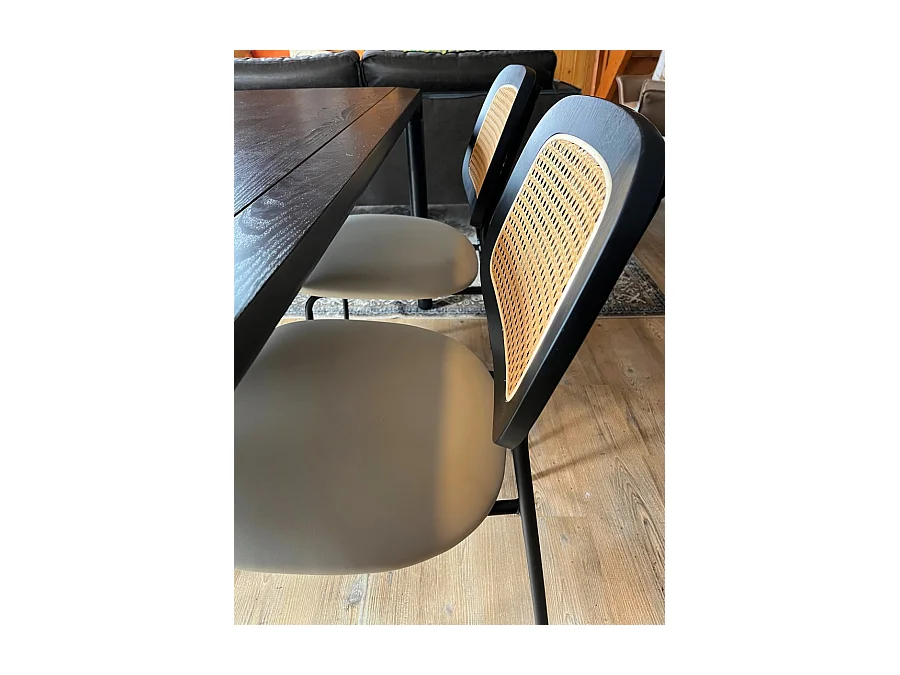 MEMPHIS - 2 Chaises de repas en simili cuir et cannage beige