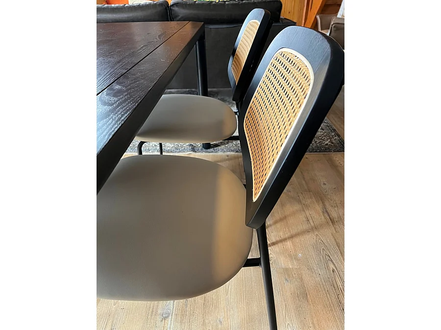 MEMPHIS - 2 Chaises de repas en simili cuir et cannage beige