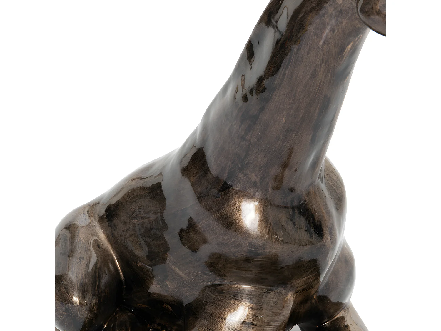 Girafe couchée patinée dorée