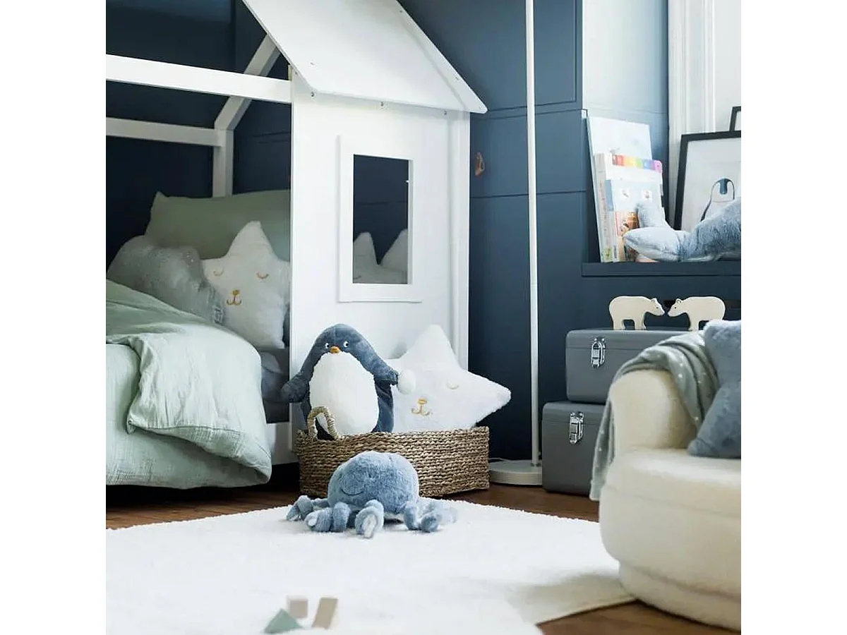 Coussin décoratif Étoile en Fourrure Blanche motif brodé 39 x 39 cm