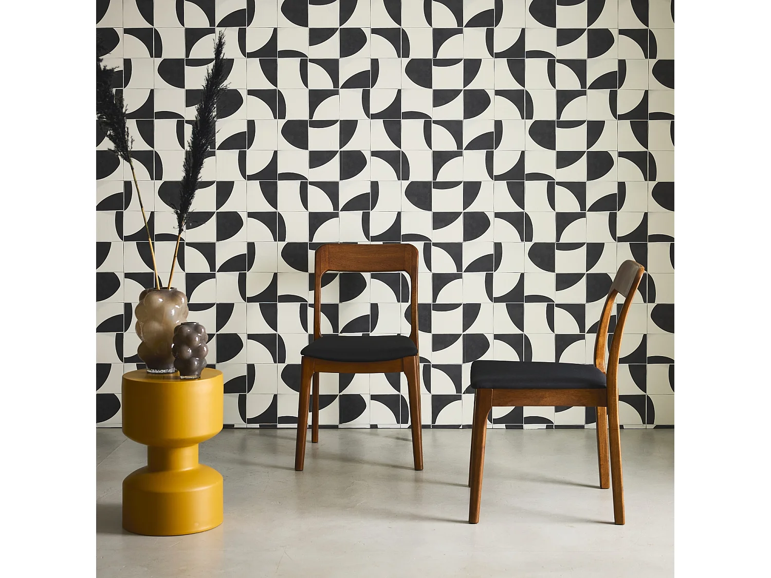 Sedia vintage in legno di gomma e tessuto, set di 2, marrone