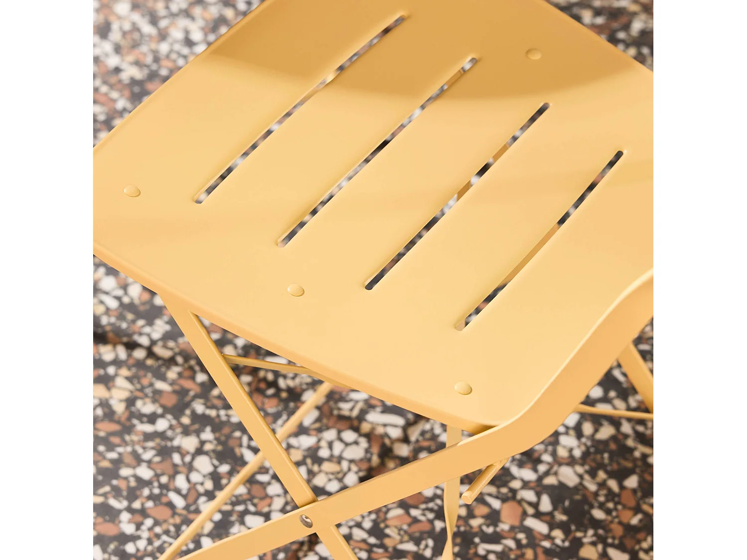 Table de jardin bistrot pliante ronde acier + 2 assises abricot - Balconea