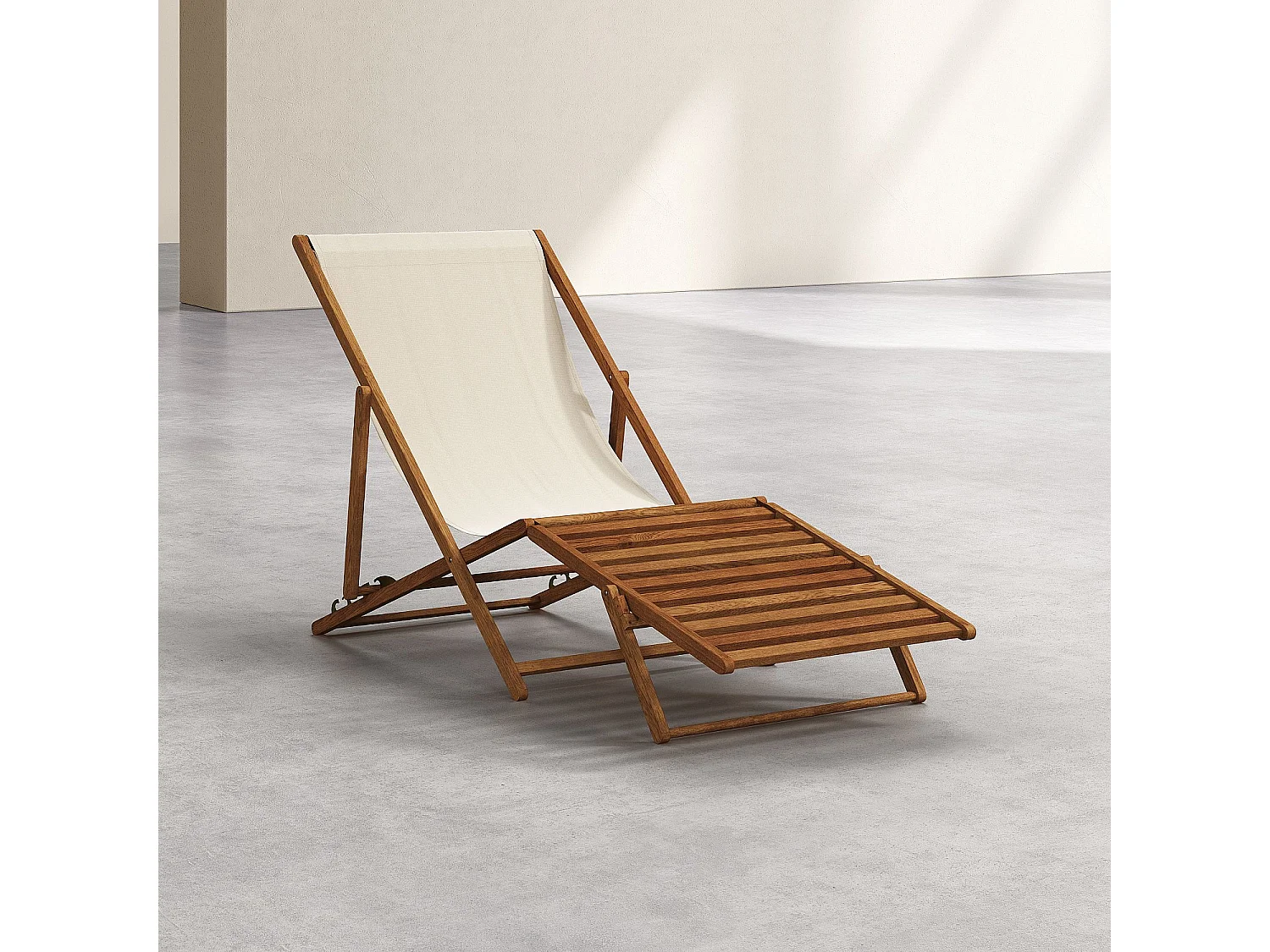 Habitat - Chilienne en chêne et toile en coton avec repose-pieds - Écru - Maui