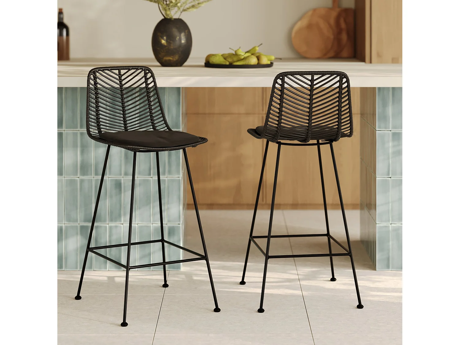 Lot de 2 chaises pour îlot central 66 cm en rotin noir - Tamara