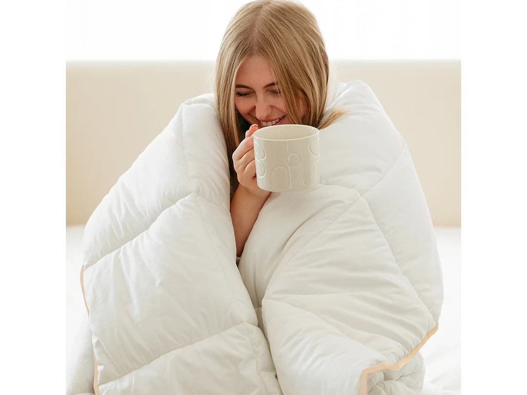 Couette chaude plume de canard 200x200cm