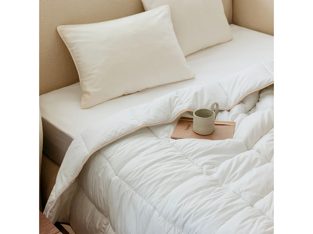 Couette légère plume de canard 240x260cm