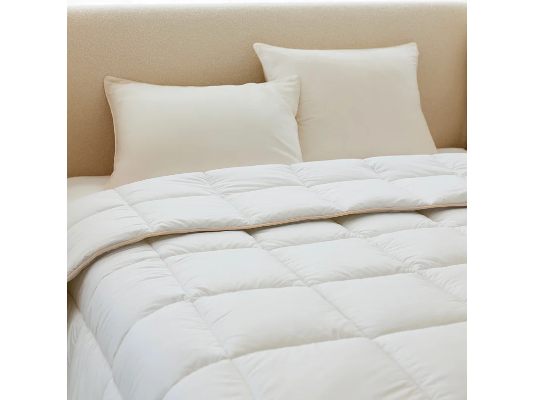 Couette légère plume de canard 240x260cm