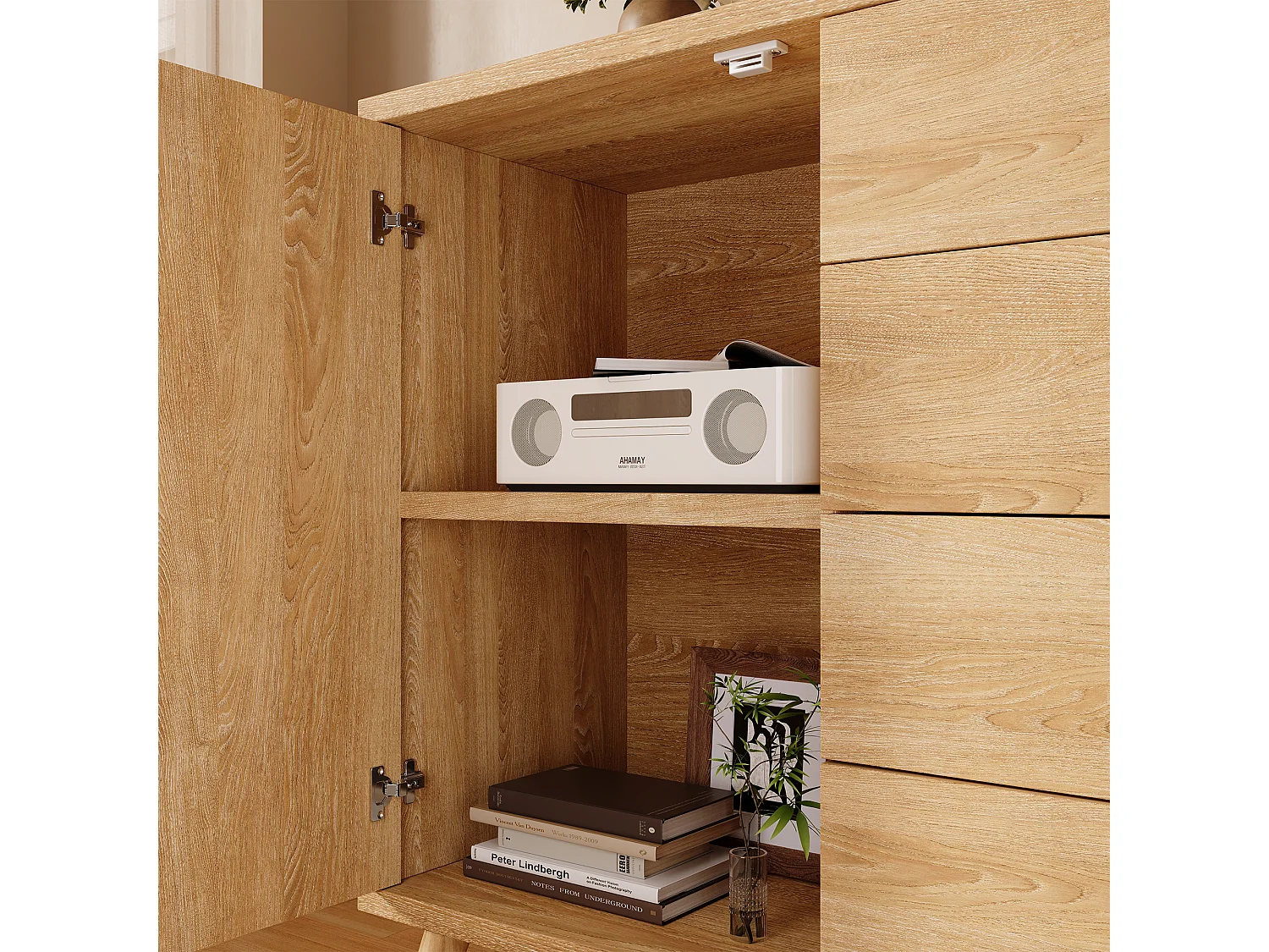 Buffet 140x40x86cm - avec 4 tiroirs et 2 portes - aspect rotin - style campagnard - avec des étagères réglables - couleur chêne clair