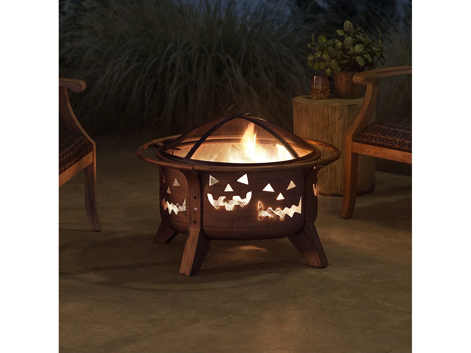 Cheminée HEKLA 76 cm en acier cuivré avec pare-étincelles et tisonnier, Foyer pour Noël- Motif citrouille d'Halloween