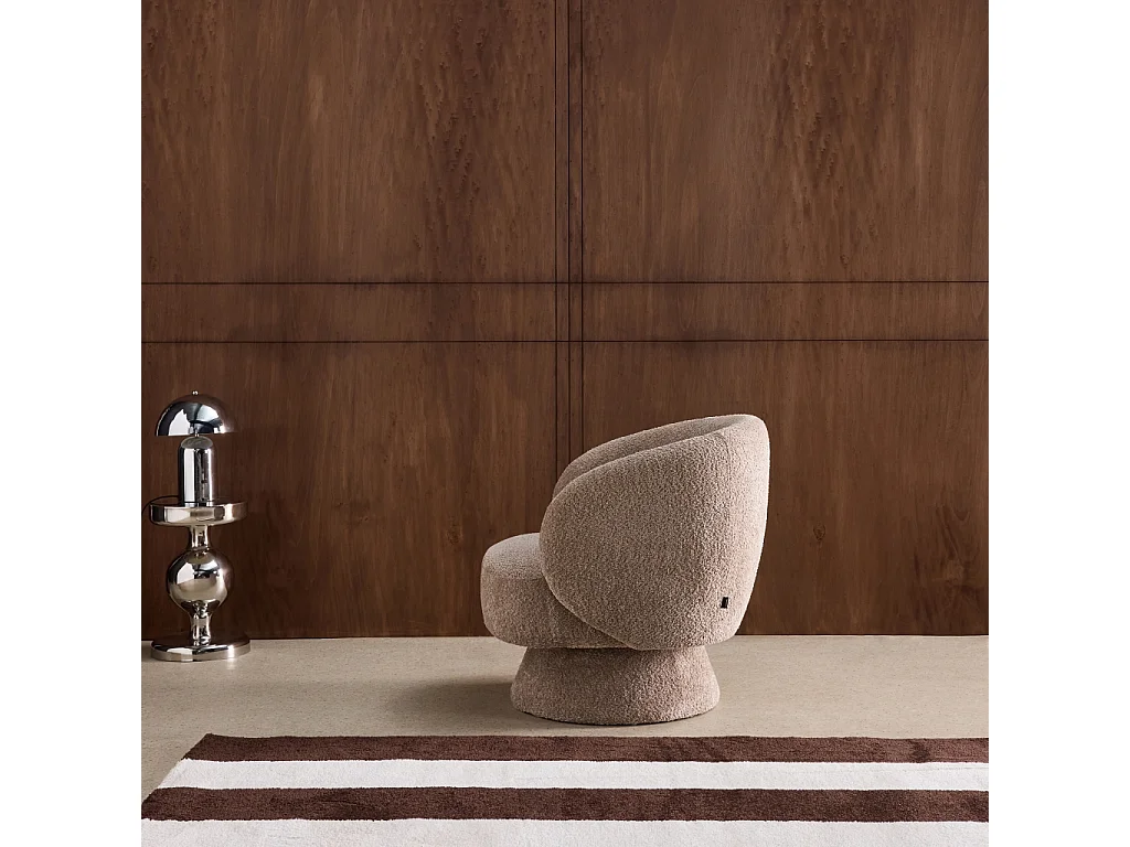 Sillón giratorio 360° en tela texturizada con cojín beige