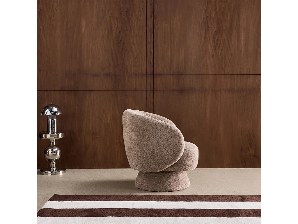 Sillón giratorio 360° en tela texturizada con cojín beige
